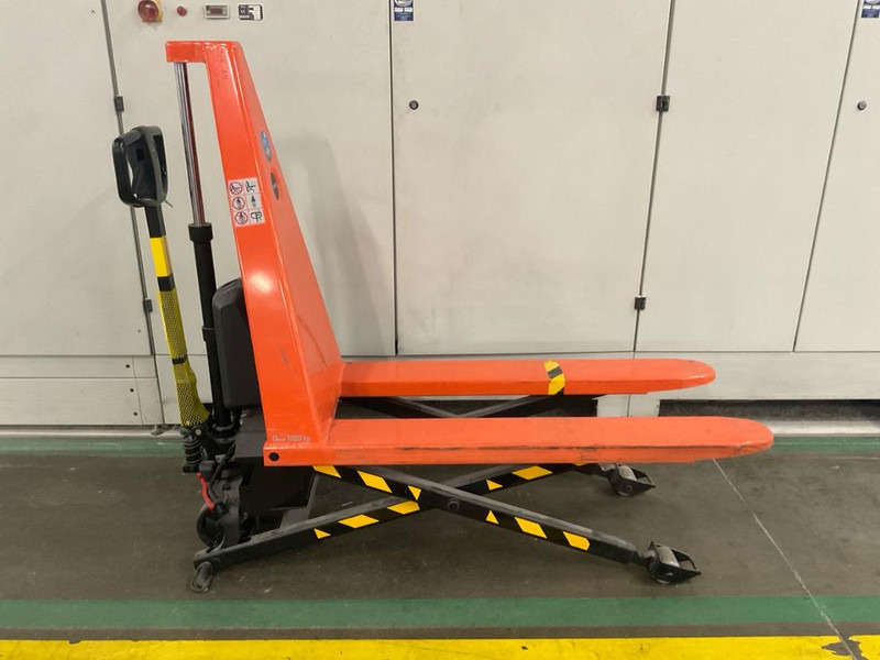 Toyota HHL 100 - Forklift: picture 3 Toyota HHL 100 - Forklift: picture 3