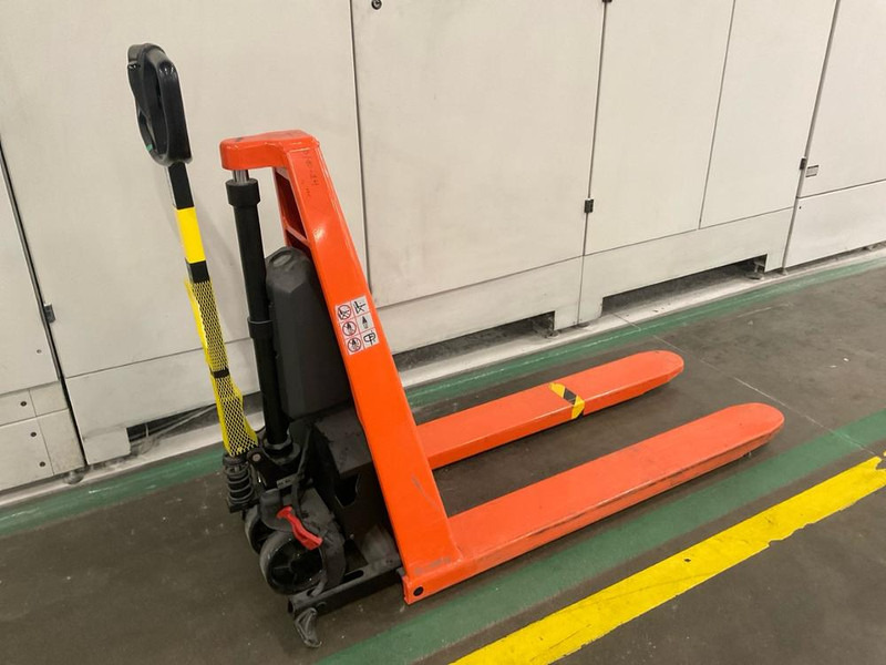 Toyota HHL 100 - Forklift: picture 2 Toyota HHL 100 - Forklift: picture 2