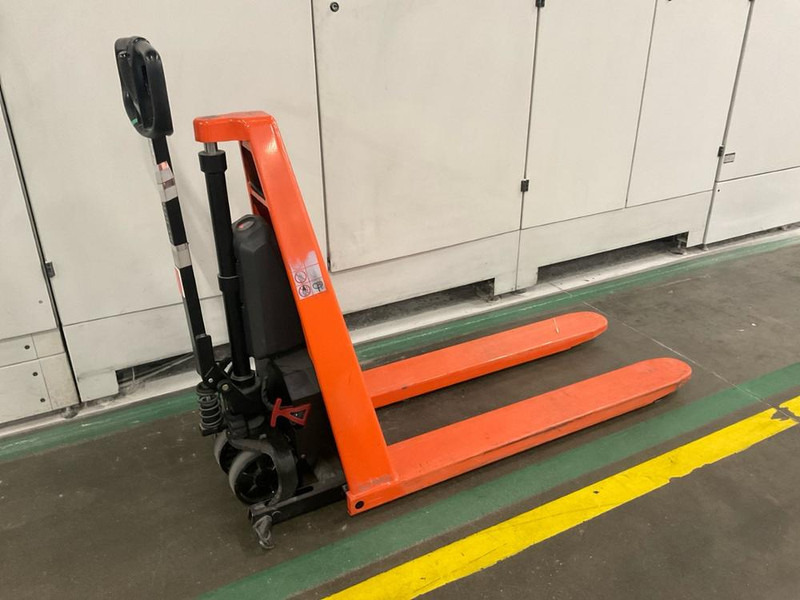 Toyota HHL 100 - Forklift: picture 2 Toyota HHL 100 - Forklift: picture 2