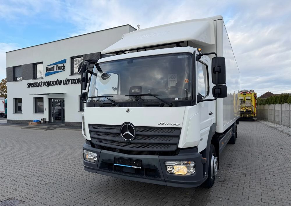 Mercedes-Benz ATEGO 1318 IZOTERMA 20 PALET! - Box truck: picture 1 Mercedes-Benz ATEGO 1318 IZOTERMA 20 PALET! - Box truck: picture 1