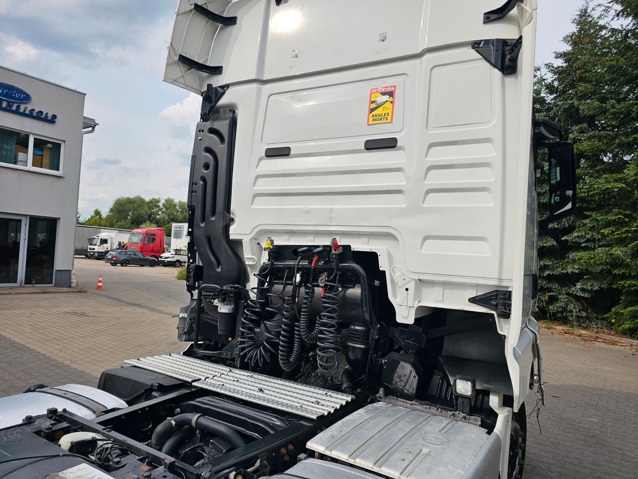 Leasing of  MAN TGX 18.510 XXL INTARDER - Motor , Rahmen 100% OK MAN TGX 18.510 XXL INTARDER - Motor , Rahmen 100% OK: picture 9