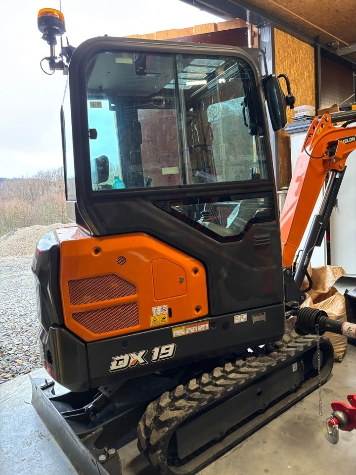 Develon DX 19 Z-7 - Mini excavator: picture 1 Develon DX 19 Z-7 - Mini excavator: picture 1