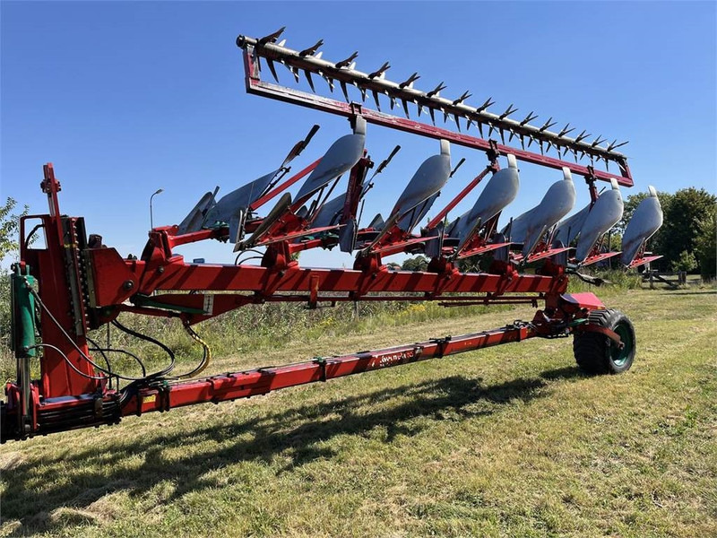 Kverneland PB-100 - Plow: picture 2 Kverneland PB-100 - Plow: picture 2