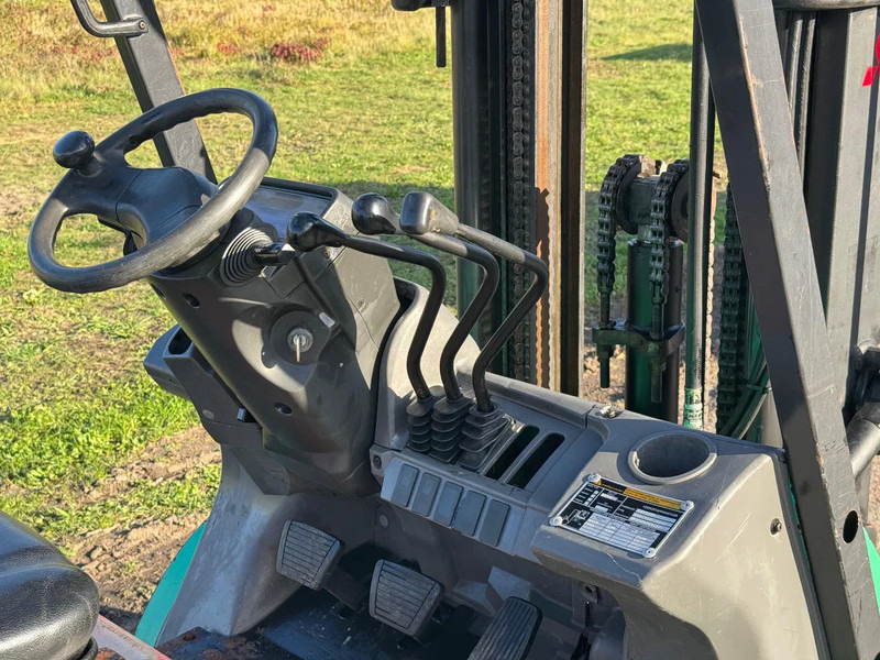 Forklift Mitsubishi Triplo Freelift FG25N: picture 9