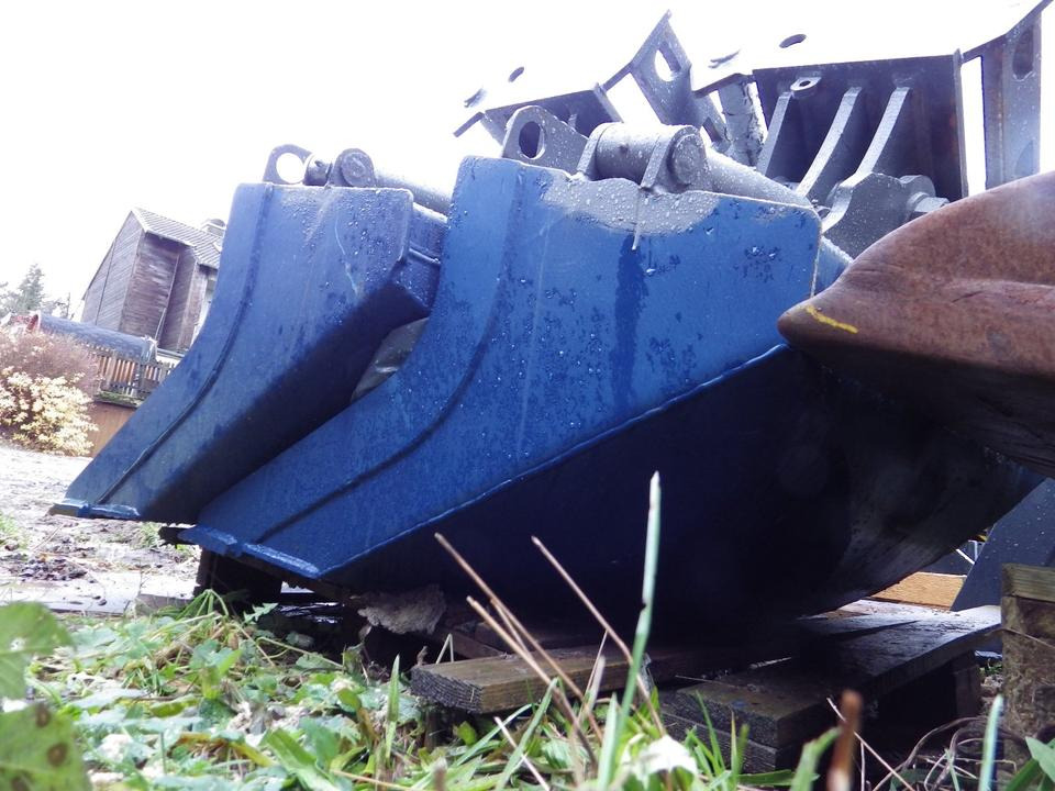 Planierlöffel 1200 mm hydr. schwenkbar MS08    (netto 3300,00) - Excavator bucket: picture 5 Planierlöffel 1200 mm hydr. schwenkbar MS08    (netto 3300,00) - Excavator bucket: picture 5