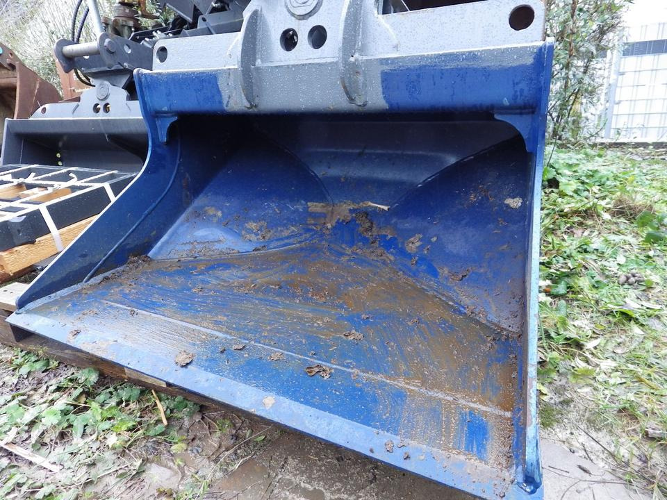 Planierlöffel 1200 mm hydr. schwenkbar MS08    (netto 3300,00) - Excavator bucket: picture 1 Planierlöffel 1200 mm hydr. schwenkbar MS08    (netto 3300,00) - Excavator bucket: picture 1