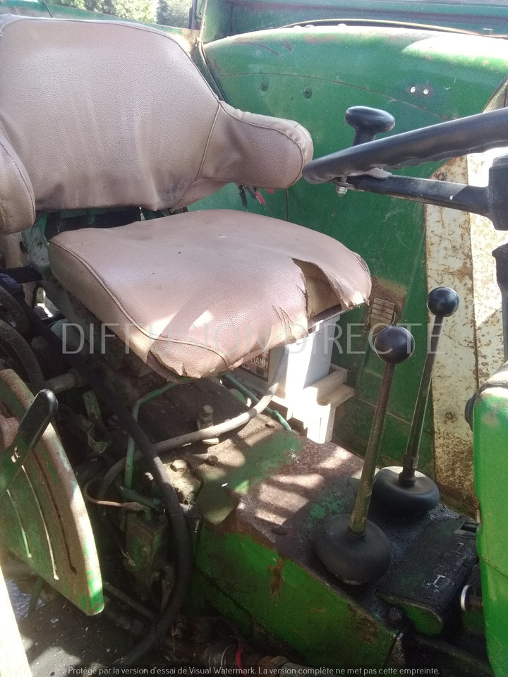 JOHN DEERE TRACTEUR 1120 - Farm tractor: picture 3 JOHN DEERE TRACTEUR 1120 - Farm tractor: picture 3