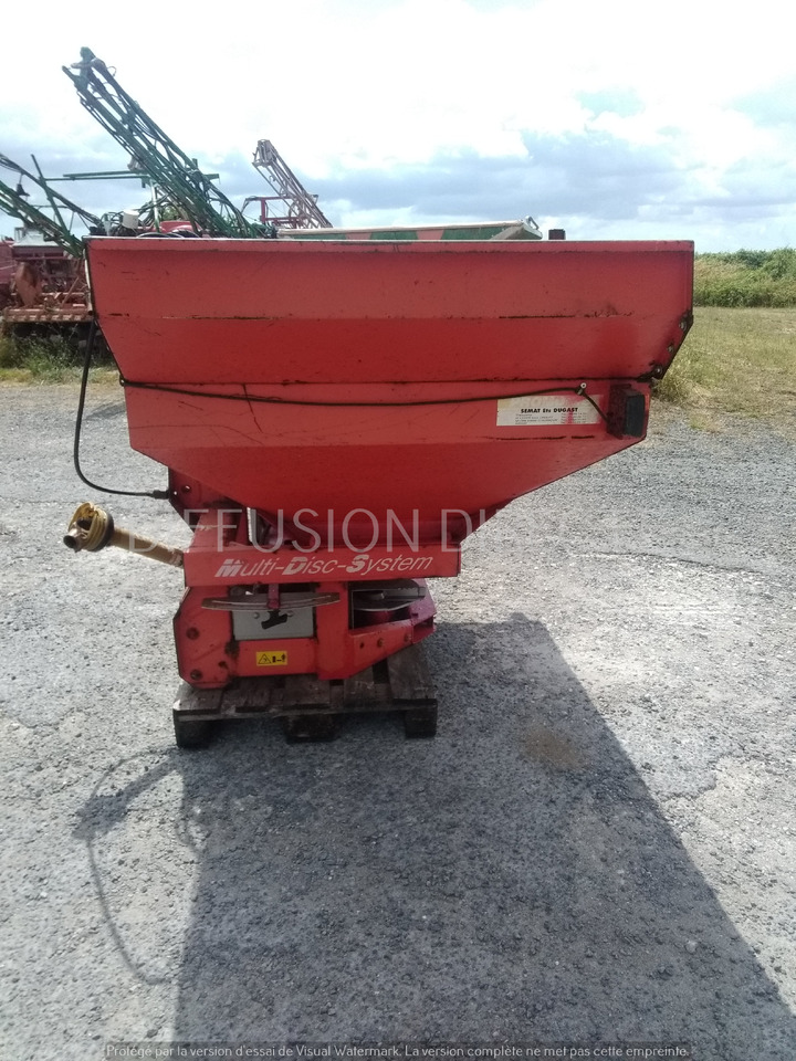 KUHN DISTRIBUTEUR D'ENGRAIS MDS 921 - Fertilizer spreader: picture 3 KUHN DISTRIBUTEUR D'ENGRAIS MDS 921 - Fertilizer spreader: picture 3