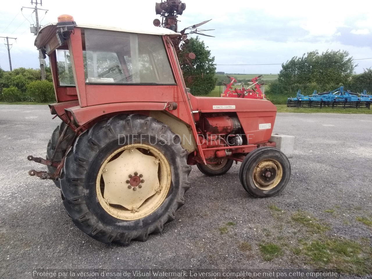RENAULT TRACTEUR AGRICOLE 56 - Farm tractor: picture 3 RENAULT TRACTEUR AGRICOLE 56 - Farm tractor: picture 3