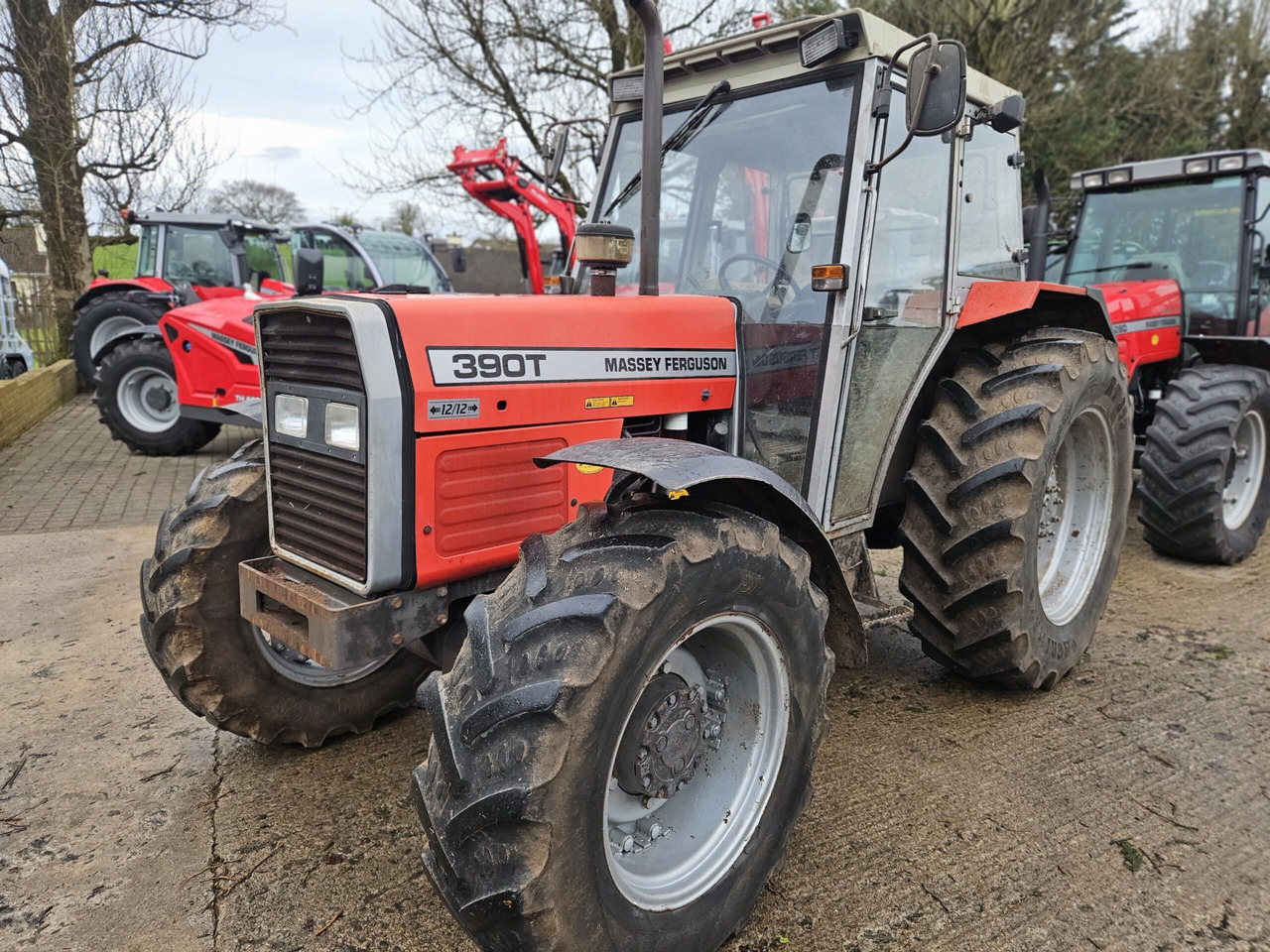 1993 MF 390T 4wd tractor, good off farm condition - Farm tractor: picture 2 1993 MF 390T 4wd tractor, good off farm condition - Farm tractor: picture 2