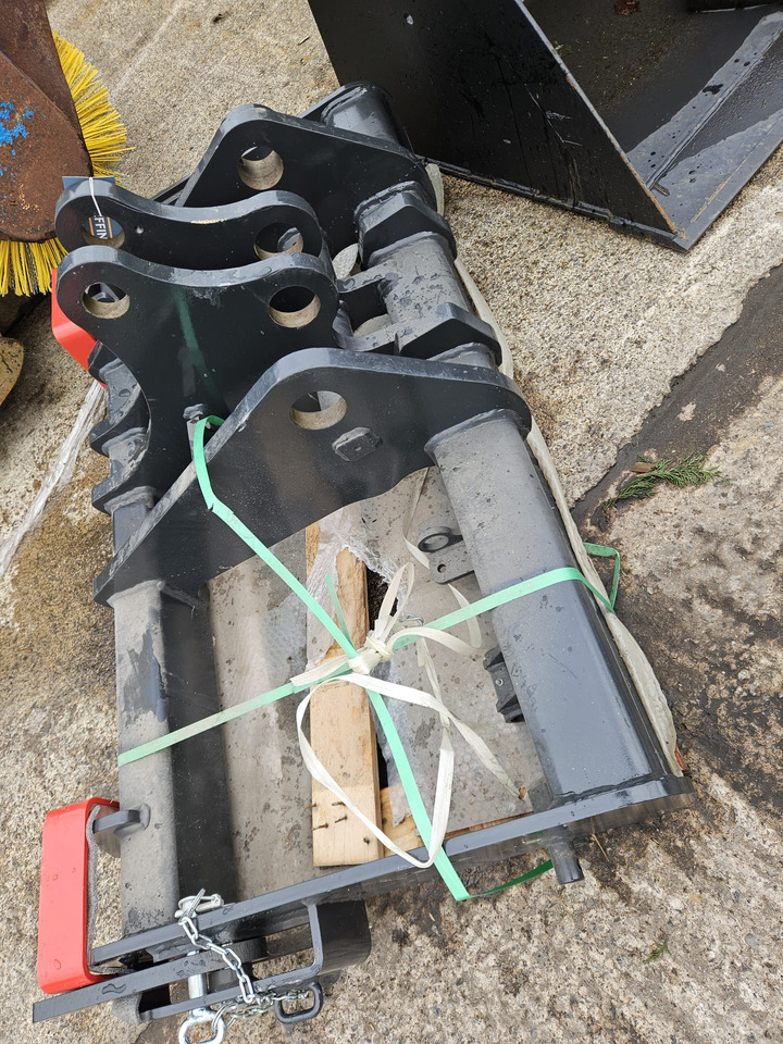 JCB QFit carriage/headsotck to fit onto a Bobcat/MF Telehandler - Attachment for Telescopic handler: picture 2 JCB QFit carriage/headsotck to fit onto a Bobcat/MF Telehandler - Attachment for Telescopic handler: picture 2