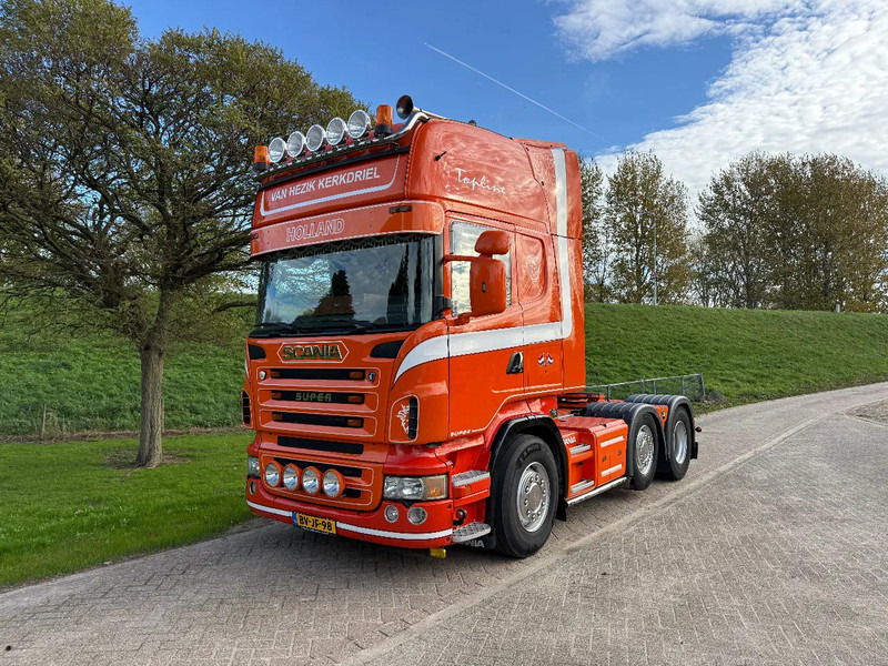 Scania R560 V8 Manual-Retarder-6x2 TOP NL TRUCK - Tractor unit: picture 1 Scania R560 V8 Manual-Retarder-6x2 TOP NL TRUCK - Tractor unit: picture 1
