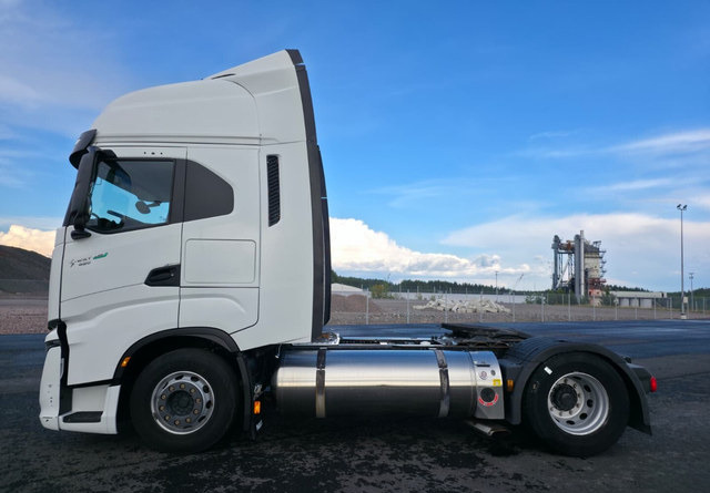 IvecoS-Way 460 4x2 LNG / LBG - Tractor unit: picture 2 IvecoS-Way 460 4x2 LNG / LBG - Tractor unit: picture 2
