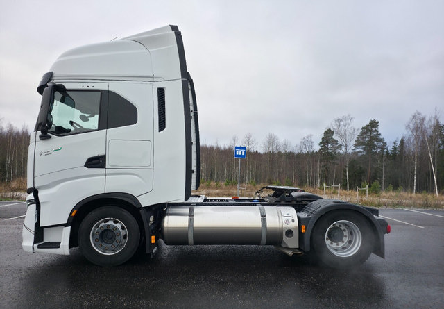 IvecoS-Way 460 4x2 LNG / LBG - Tractor unit: picture 2 IvecoS-Way 460 4x2 LNG / LBG - Tractor unit: picture 2