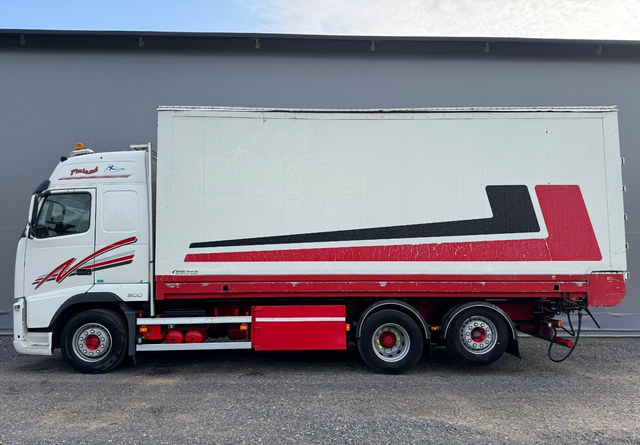 VolvoFH13 500 6x2 Ketjupurku + Rahtikaappi - Box truck: picture 2 VolvoFH13 500 6x2 Ketjupurku + Rahtikaappi - Box truck: picture 2