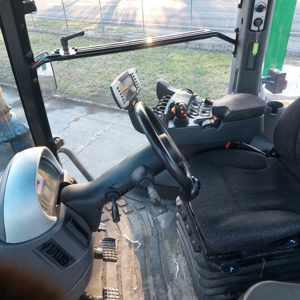 CHALLENGER MT 765E - Farm tractor: picture 5 CHALLENGER MT 765E - Farm tractor: picture 5