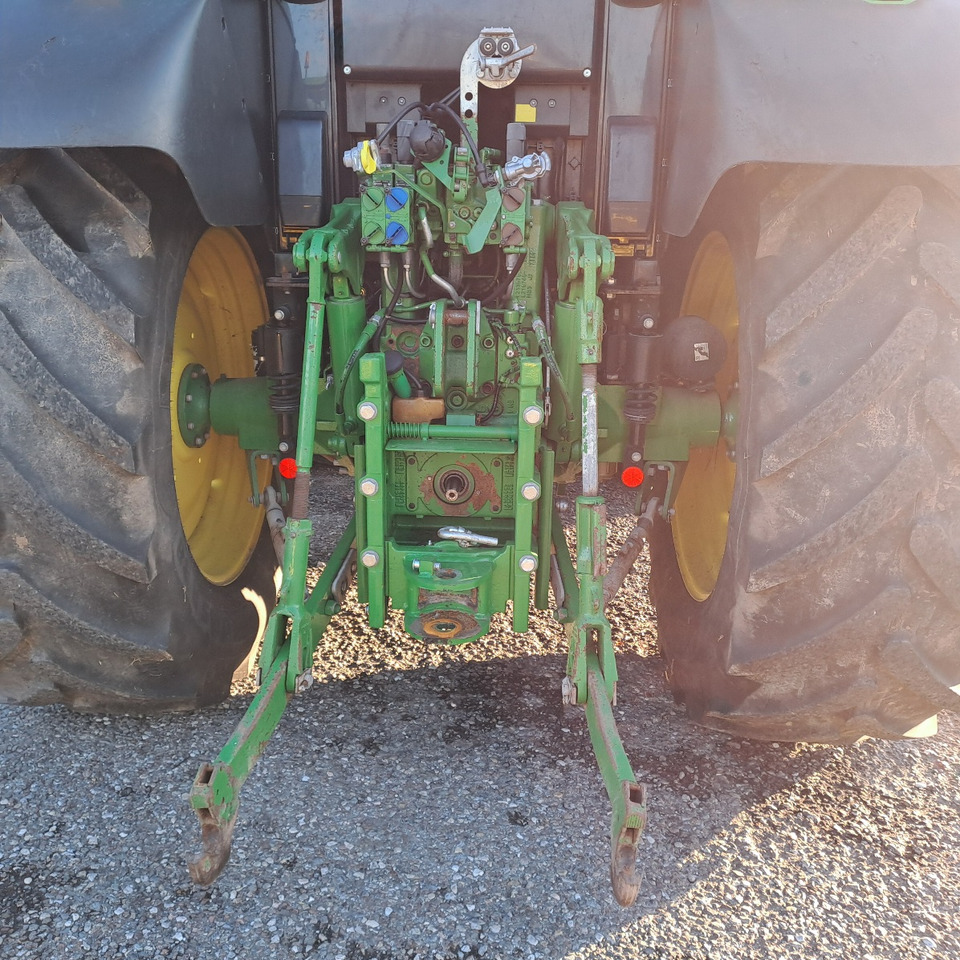 JOHN DEERE 6120 m - Farm tractor: picture 4 JOHN DEERE 6120 m - Farm tractor: picture 4