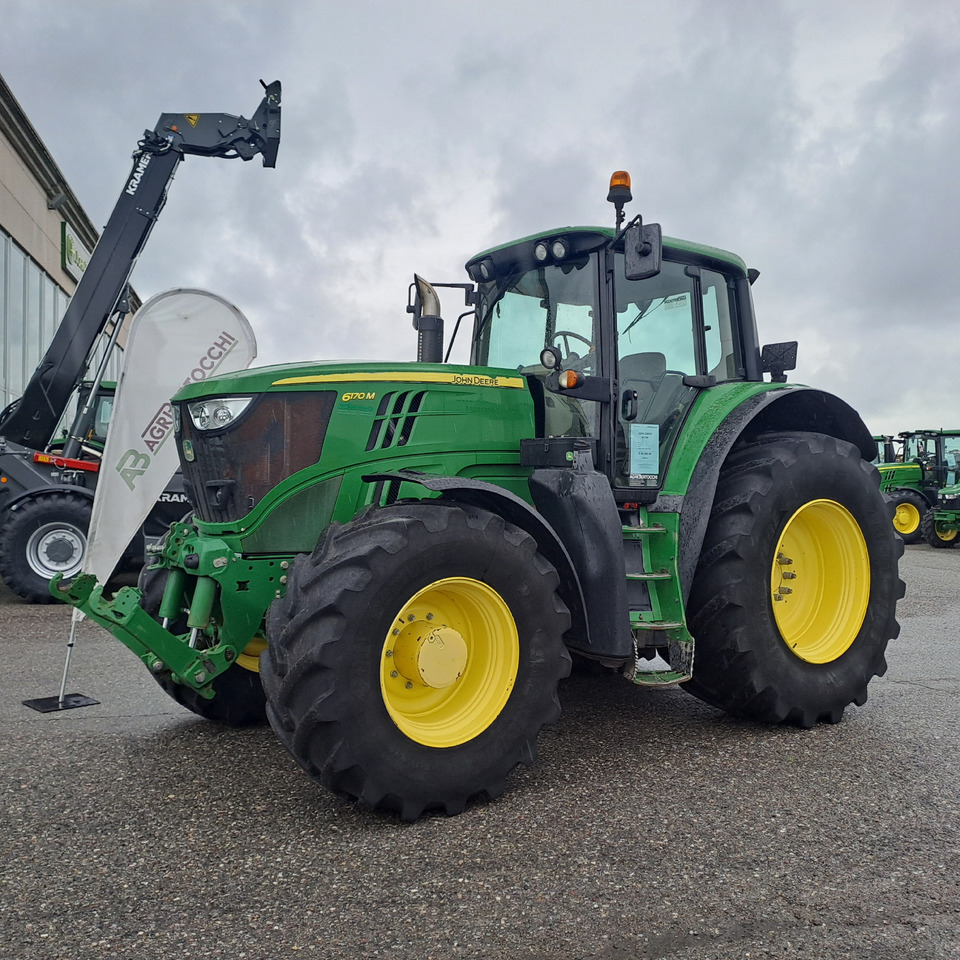 JOHN DEERE 6170 M - Farm tractor: picture 1 JOHN DEERE 6170 M - Farm tractor: picture 1