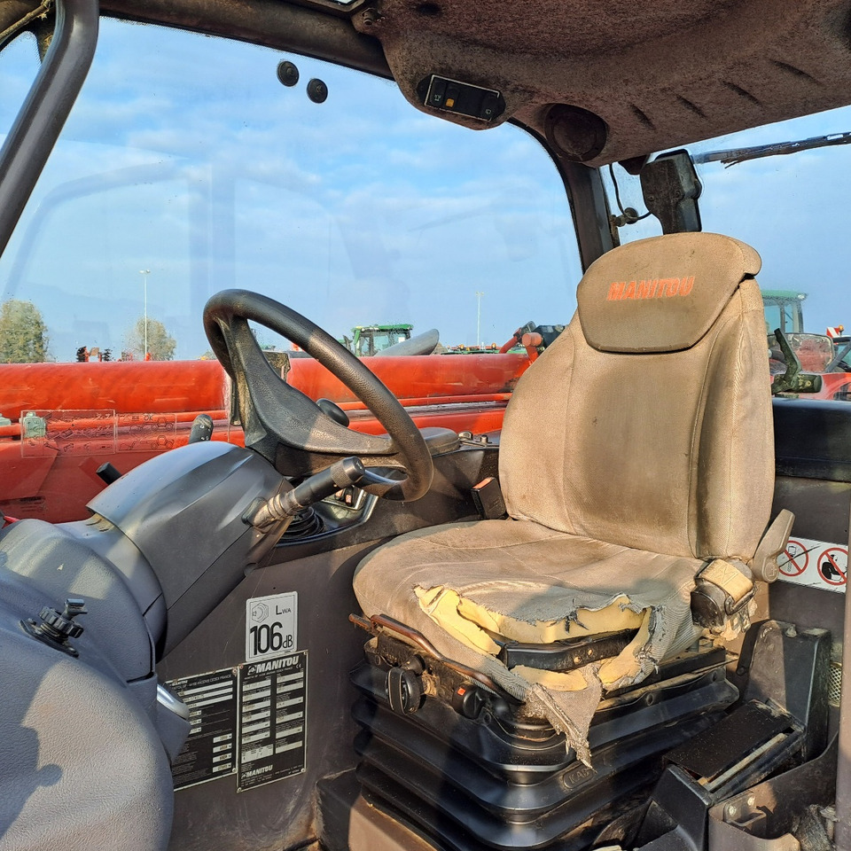 Telescopic handler MANITOU MLT935H: picture 7