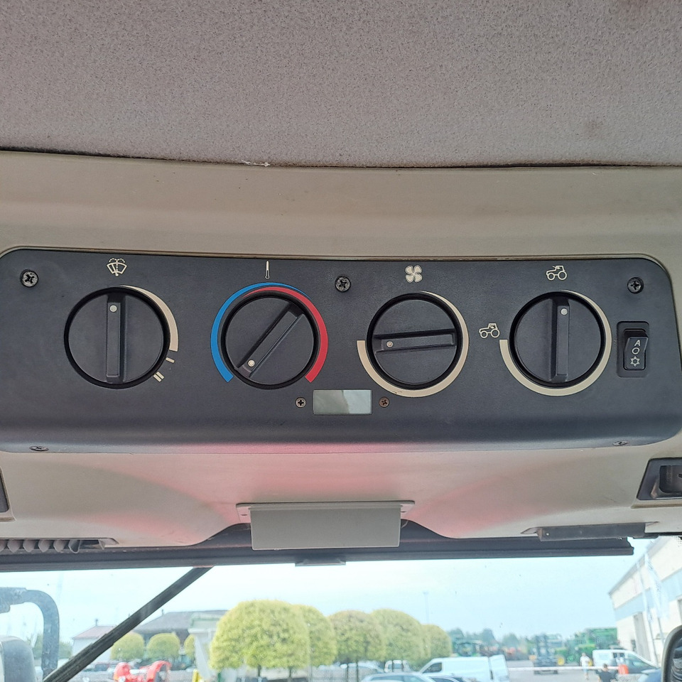 Farm tractor Mc CORMICK ZTX 230: picture 10