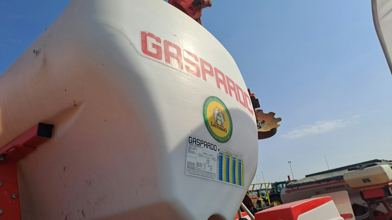 Leasing of SEMINATRICE DI PRECISIONE GASPARDO RENATA 8 ROWS SEMINATRICE DI PRECISIONE GASPARDO RENATA 8 ROWS: picture 9 Leasing of SEMINATRICE DI PRECISIONE GASPARDO RENATA 8 ROWS SEMINATRICE DI PRECISIONE GASPARDO RENATA 8 ROWS: picture 9