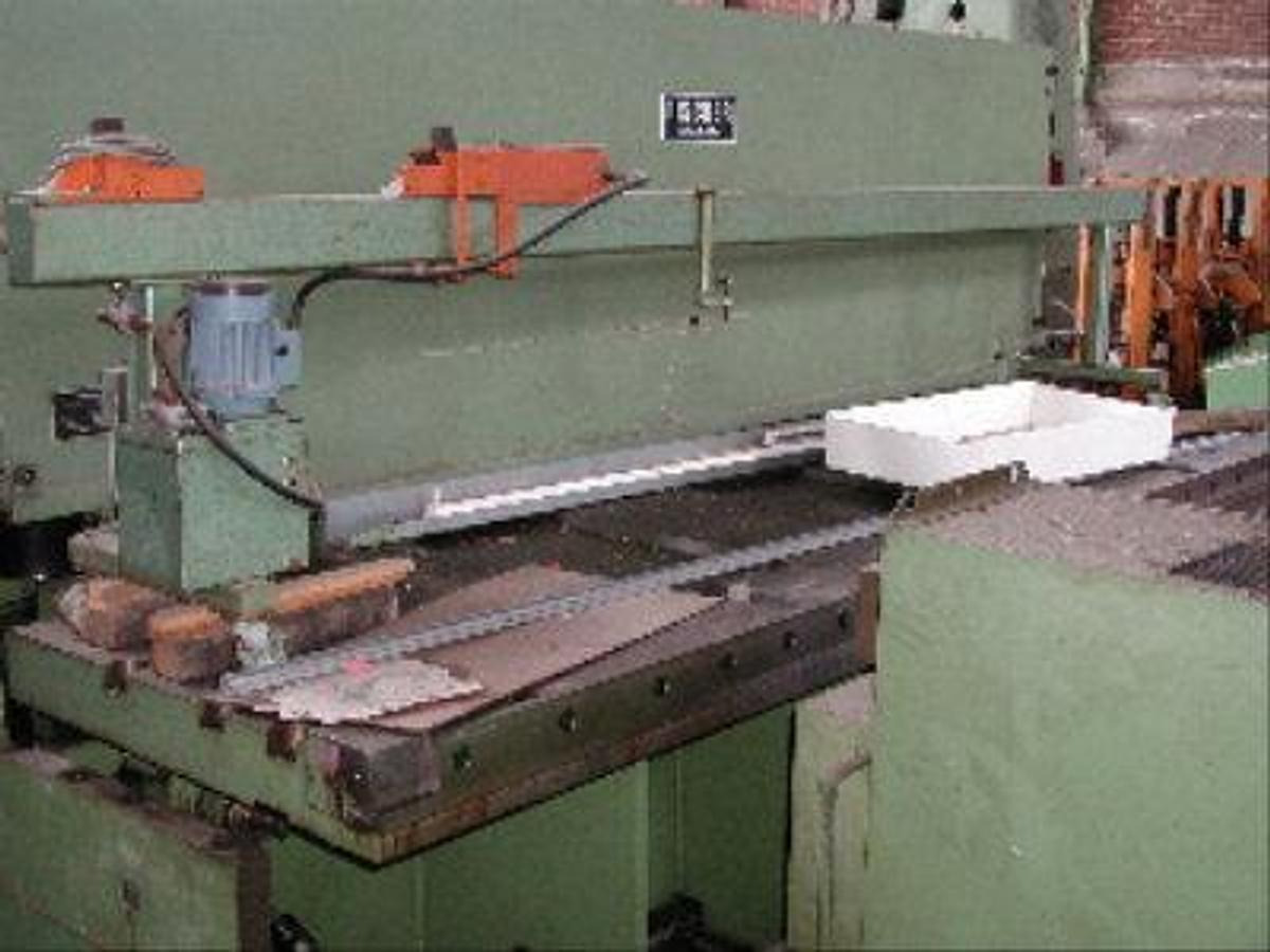 Alu-Fensterrahmenpresse - Machine tool: picture 1 Alu-Fensterrahmenpresse - Machine tool: picture 1
