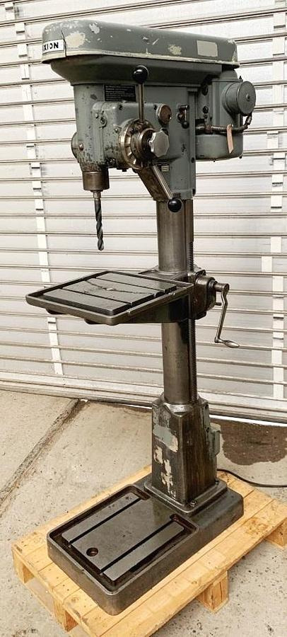 Säulenbohrmaschine IXION - Pillar drill: picture 1 Säulenbohrmaschine IXION - Pillar drill: picture 1