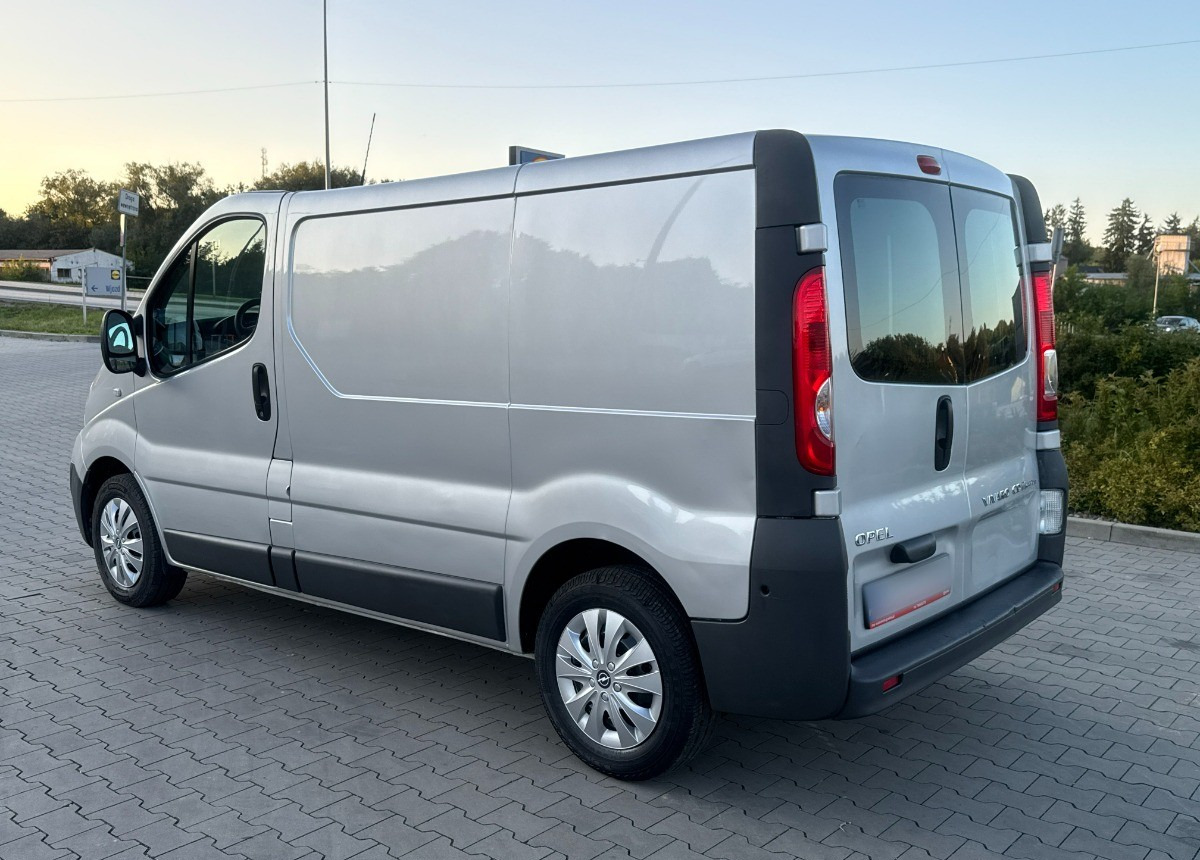 Opel Vivaro 2.0 DCI 115KM 2014 Rok Klimatyzacja Nawigacja BEZWYPADKOWY - Panel van: picture 2 Opel Vivaro 2.0 DCI 115KM 2014 Rok Klimatyzacja Nawigacja BEZWYPADKOWY - Panel van: picture 2