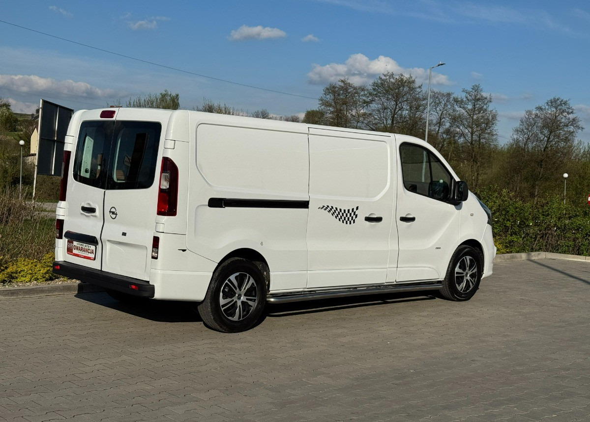 Opel Vivaro L2H1 LONG Zderzak listwy kolor Klimatyzacja Sprowadzony BRUTTO CENA - Panel van: picture 5 Opel Vivaro L2H1 LONG Zderzak listwy kolor Klimatyzacja Sprowadzony BRUTTO CENA - Panel van: picture 5