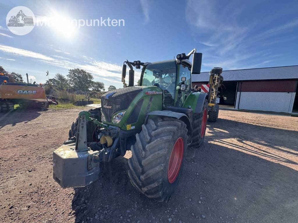 Fendt 724 Vario - Farm tractor: picture 1 Fendt 724 Vario - Farm tractor: picture 1