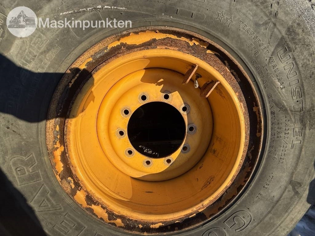 Tire for Construction machinery Goodyear GP-40 Däck med fälg till hjullastare: picture 12