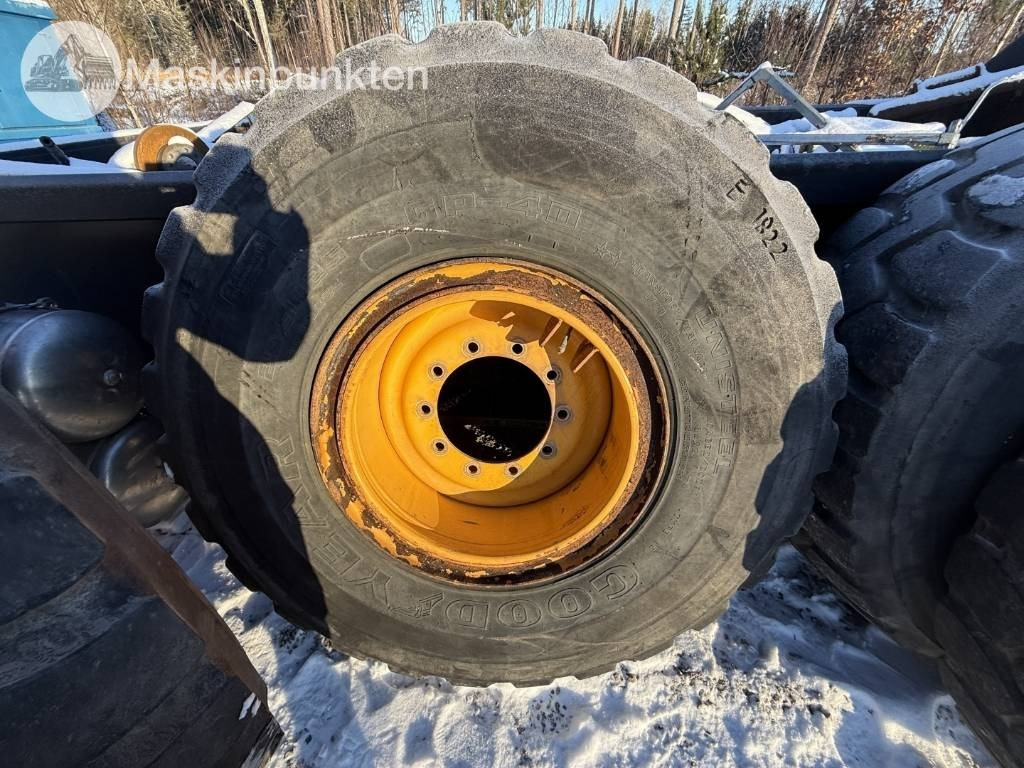 Tire for Construction machinery Goodyear GP-40 Däck med fälg till hjullastare: picture 11