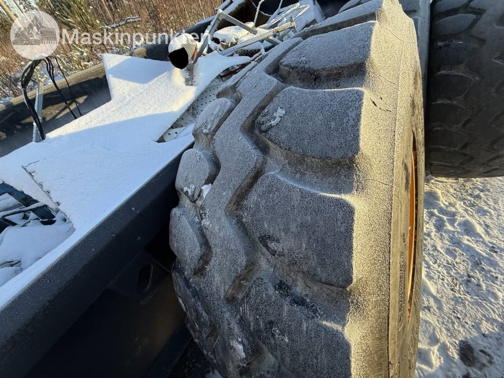 Tire for Construction machinery Goodyear GP-40 Däck med fälg till hjullastare: picture 13