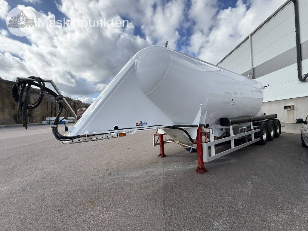 Interconsult Tanktrailer - Tank semi-trailer: picture 1 Interconsult Tanktrailer - Tank semi-trailer: picture 1