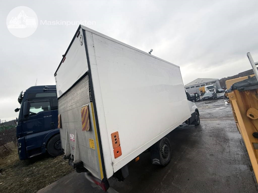 Iveco Daily 35 S16 - Refrigerated van: picture 5 Iveco Daily 35 S16 - Refrigerated van: picture 5