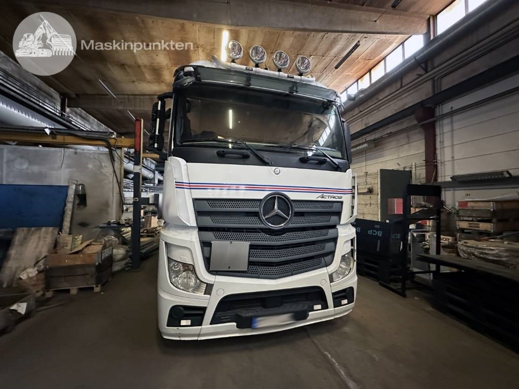 Mercedes-Benz Actros 2545 - Box truck: picture 1 Mercedes-Benz Actros 2545 - Box truck: picture 1