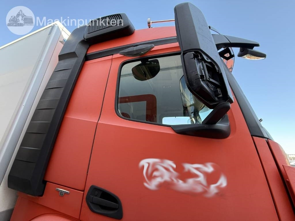 Refrigerator truck Mercedes-Benz Actros 2551: picture 40 Refrigerator truck Mercedes-Benz Actros 2551: picture 40