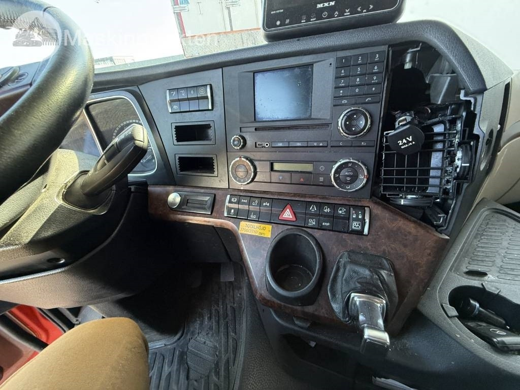 Refrigerator truck Mercedes-Benz Actros 2551: picture 19 Refrigerator truck Mercedes-Benz Actros 2551: picture 19