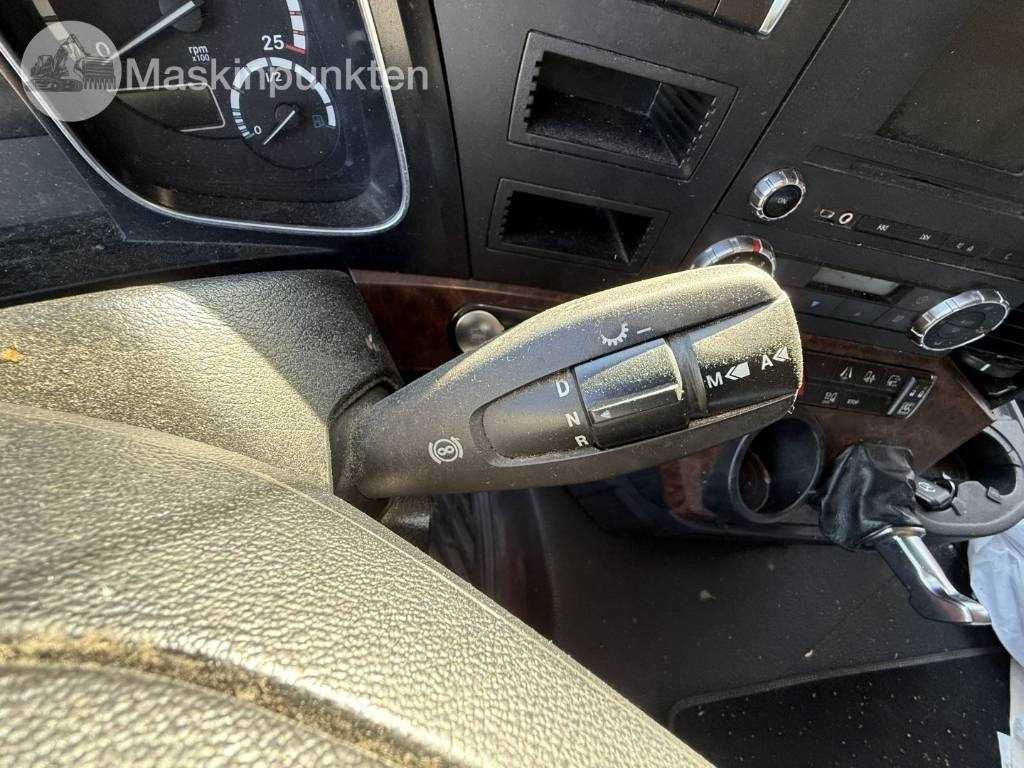 Refrigerator truck Mercedes-Benz Actros 2551: picture 15 Refrigerator truck Mercedes-Benz Actros 2551: picture 15