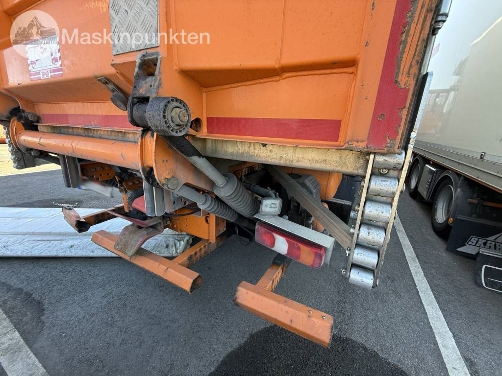 Refrigerator truck Mercedes-Benz Actros 2551: picture 47 Refrigerator truck Mercedes-Benz Actros 2551: picture 47