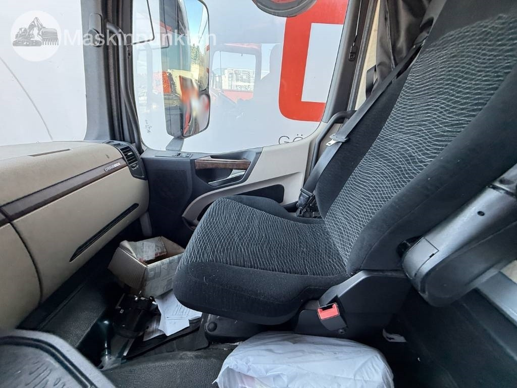 Refrigerator truck Mercedes-Benz Actros 2551: picture 20 Refrigerator truck Mercedes-Benz Actros 2551: picture 20