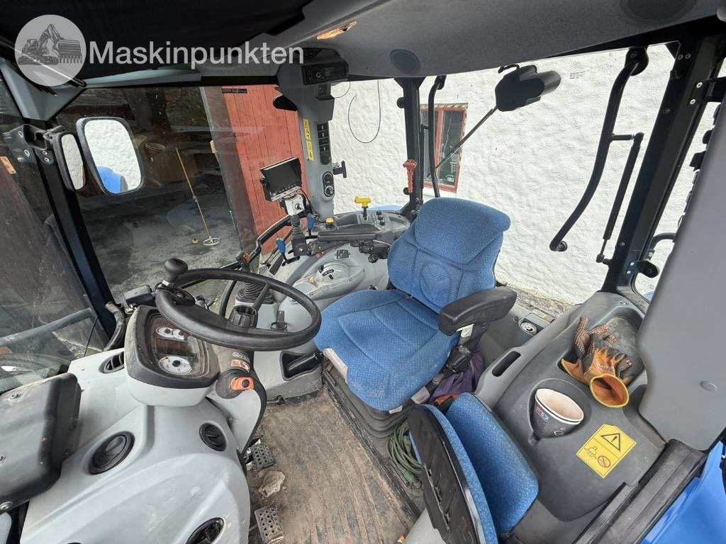 Farm tractor New Holland T 5.95: picture 10 Farm tractor New Holland T 5.95: picture 10