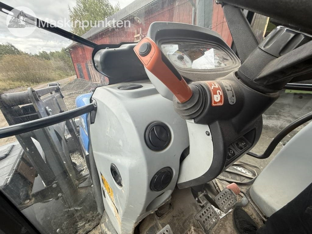 Farm tractor New Holland T 5.95: picture 18 Farm tractor New Holland T 5.95: picture 18