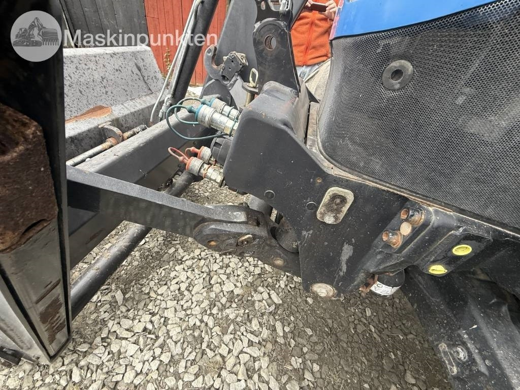 Farm tractor New Holland T 5.95: picture 32 Farm tractor New Holland T 5.95: picture 32