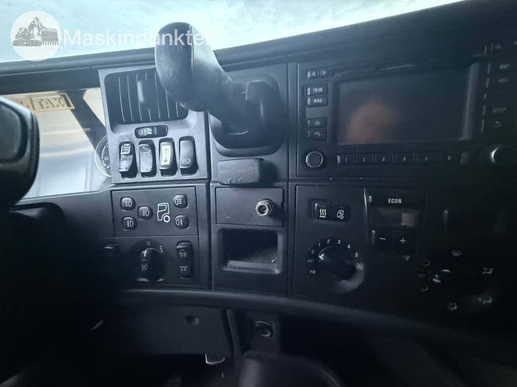 Box truck Scania R 580: picture 47