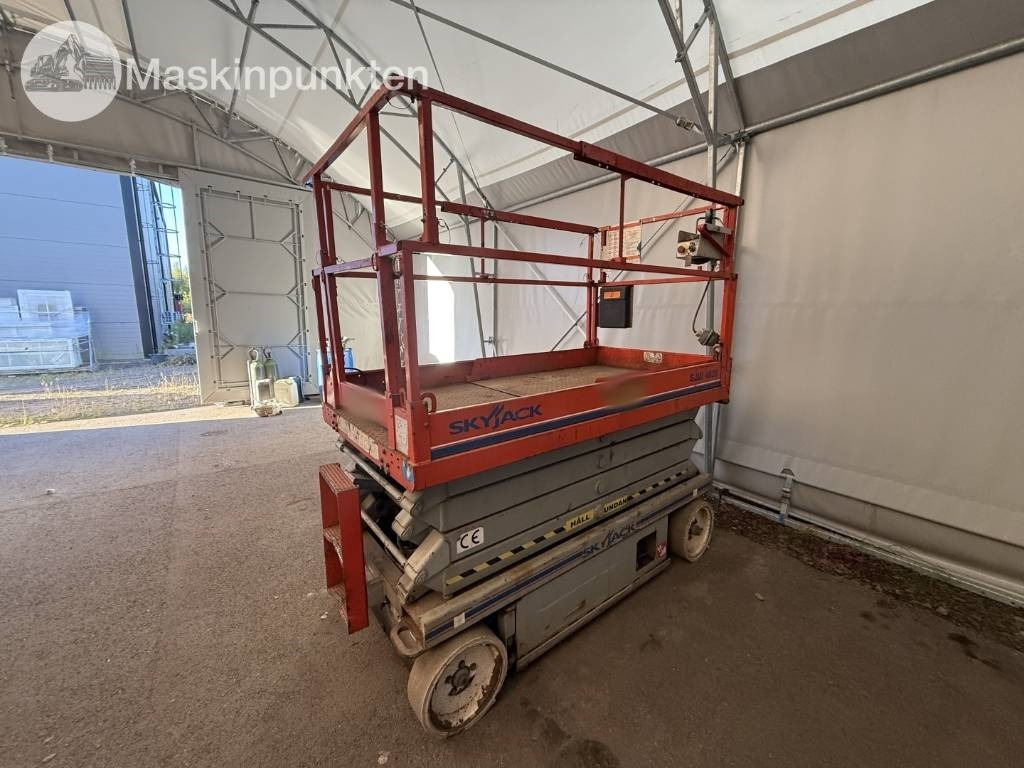 SkyJack SJ III 4626 - Scissor lift: picture 3 SkyJack SJ III 4626 - Scissor lift: picture 3