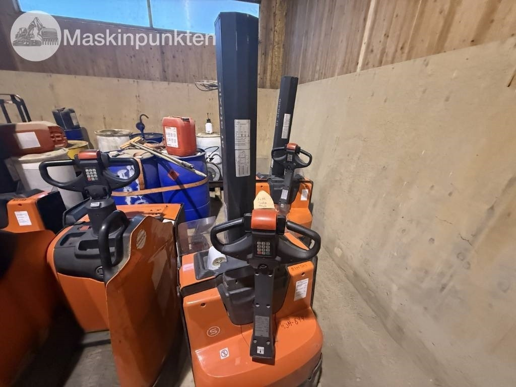 Toyota BT SWE 80 L - Electric forklift: picture 2 Toyota BT SWE 80 L - Electric forklift: picture 2