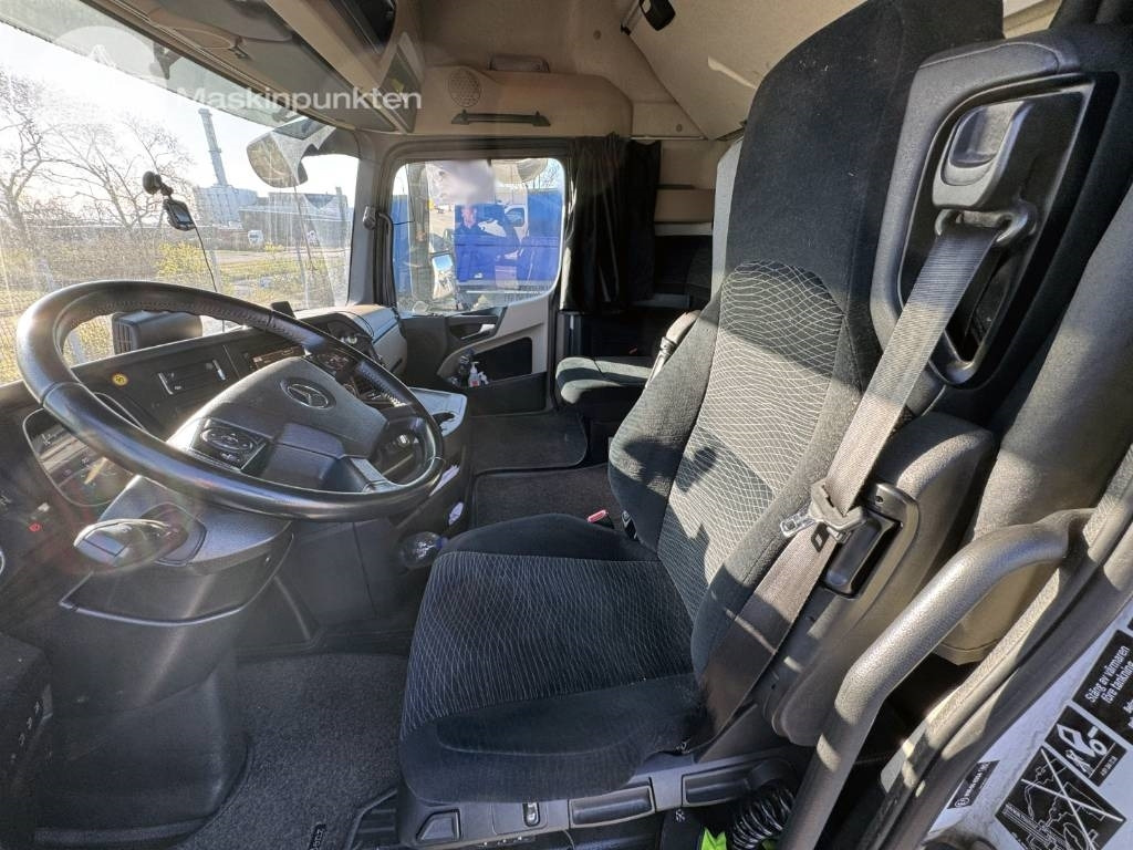 Leasing of Mercedes-Benz Actros 2545  Mercedes-Benz Actros 2545: picture 46