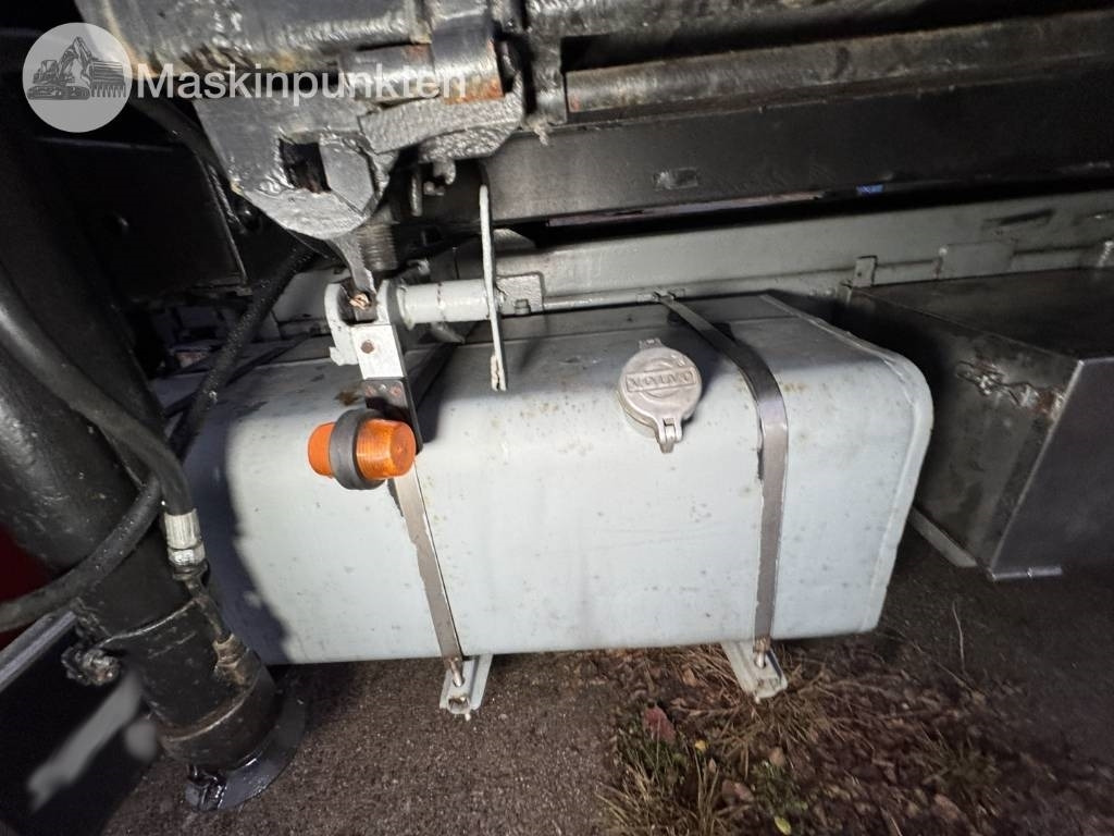 Tipper Volvo F 89-42: picture 11