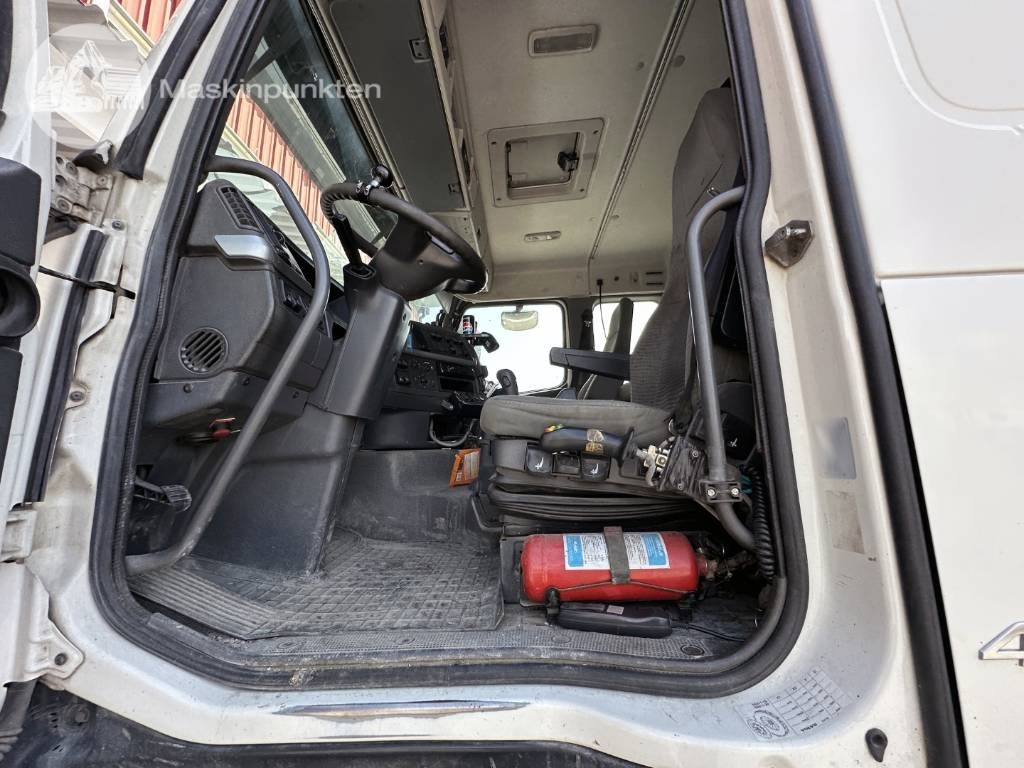 Container transporter/ Swap body truck Volvo FH 12 460 CAMELEONT: picture 10